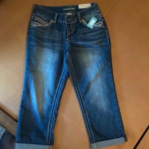BRAND NEW WITH TAGS MAURICES CAPRIS JEANS